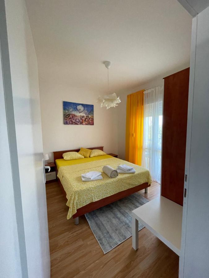 Apartmani Fulir Врси Екстериор снимка