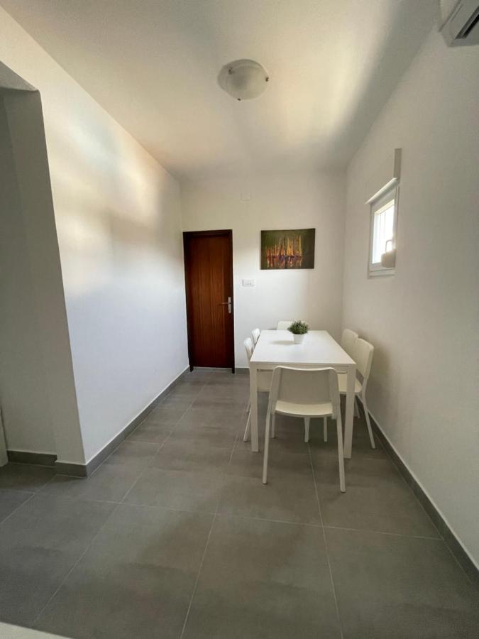 Apartmani Fulir Врси Екстериор снимка