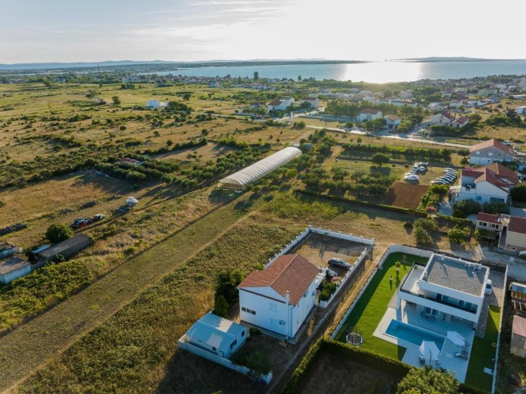 Apartmani Fulir Врси Екстериор снимка